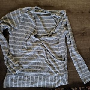 BYTAVI Cross Front Sweater